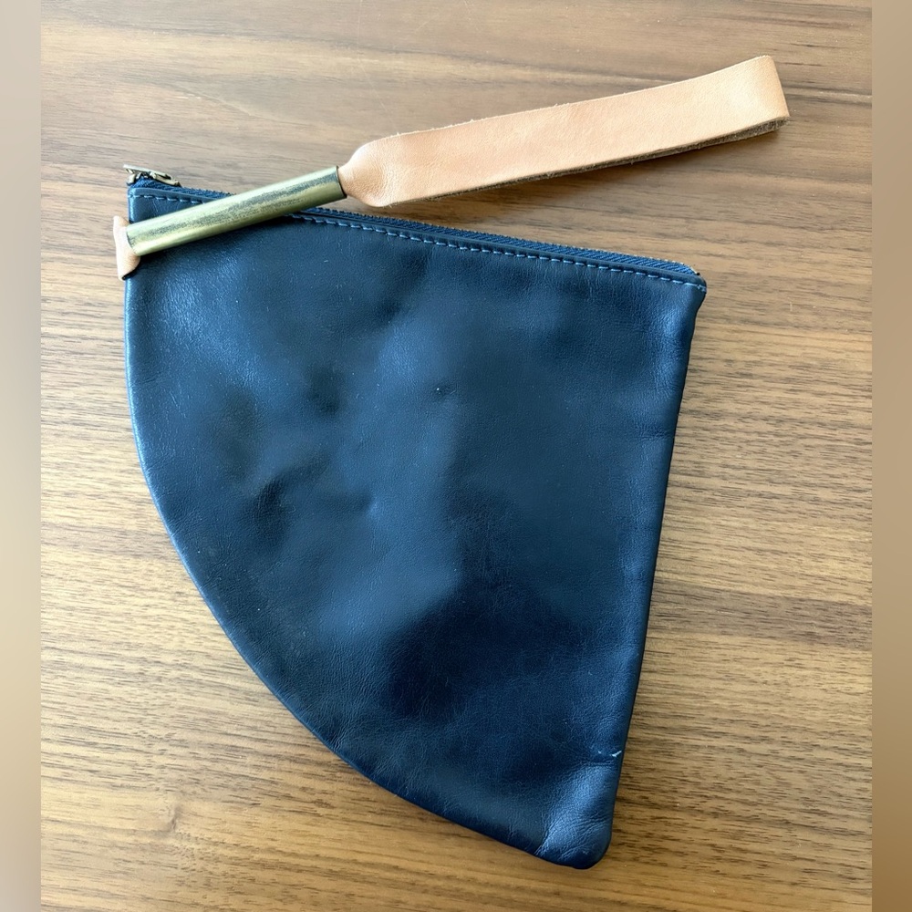 Otaat / Myers Collective circle pouch with strap, navy and peach